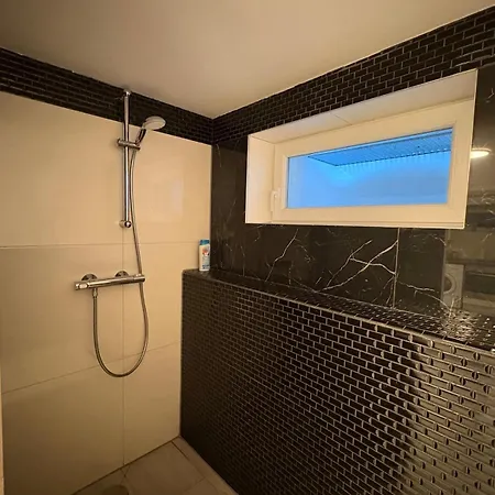 Brand New Modern & Stylish *
